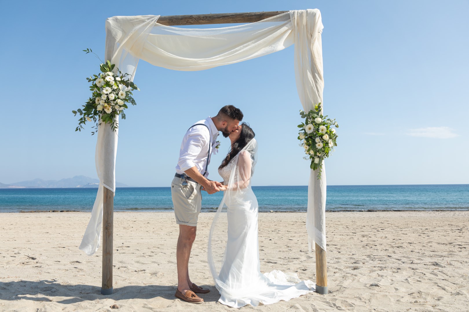Book your wedding day in Blue Lagoon Village Kos